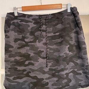 Sundry Gray Camouflage Pencil Skirt